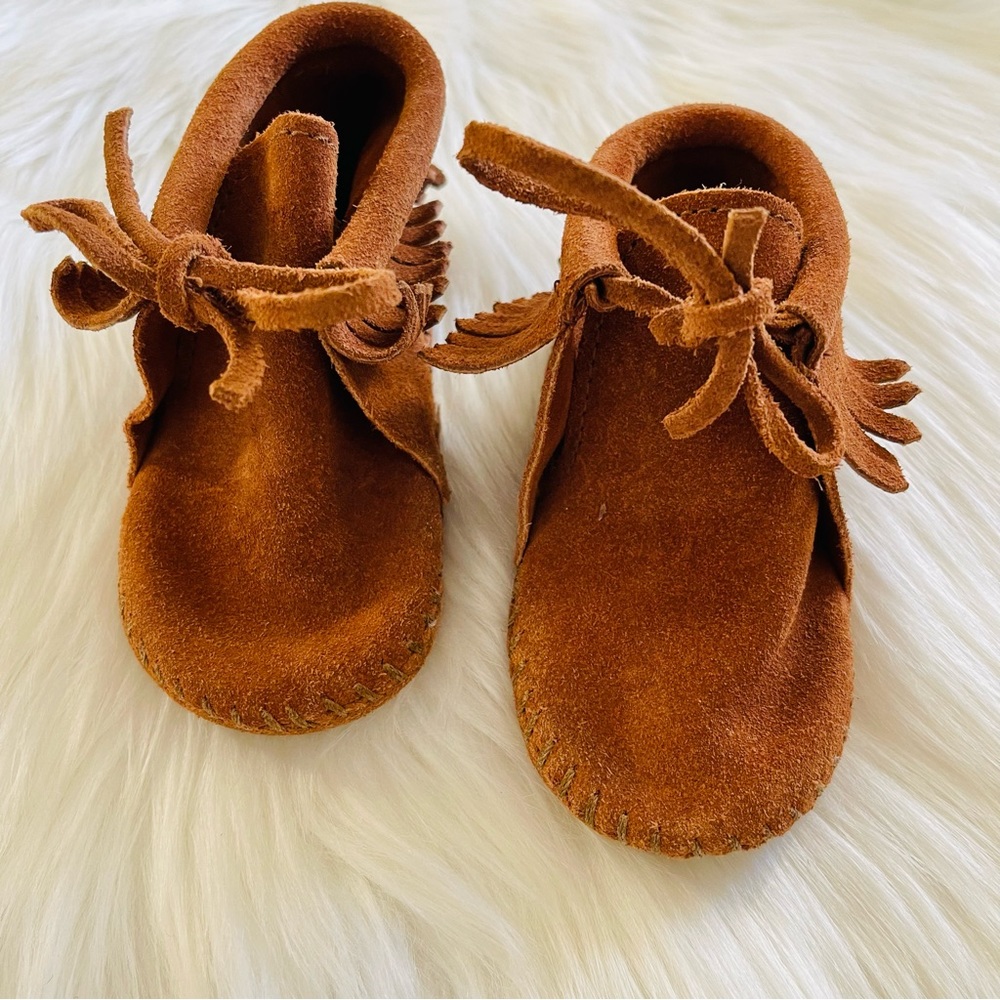 Minnetonka Brown Suede Leather Moccasins Toddler 4